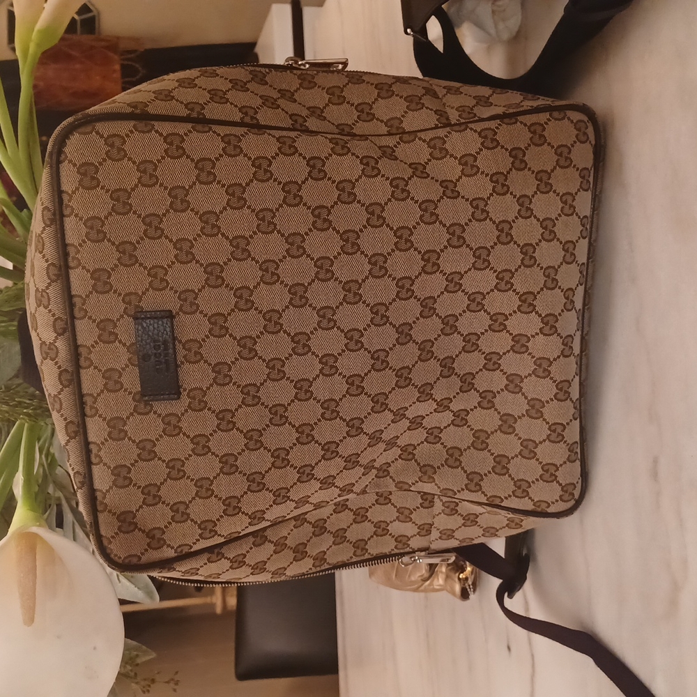 Authentic  gucci backpack - Picture 10 of 10